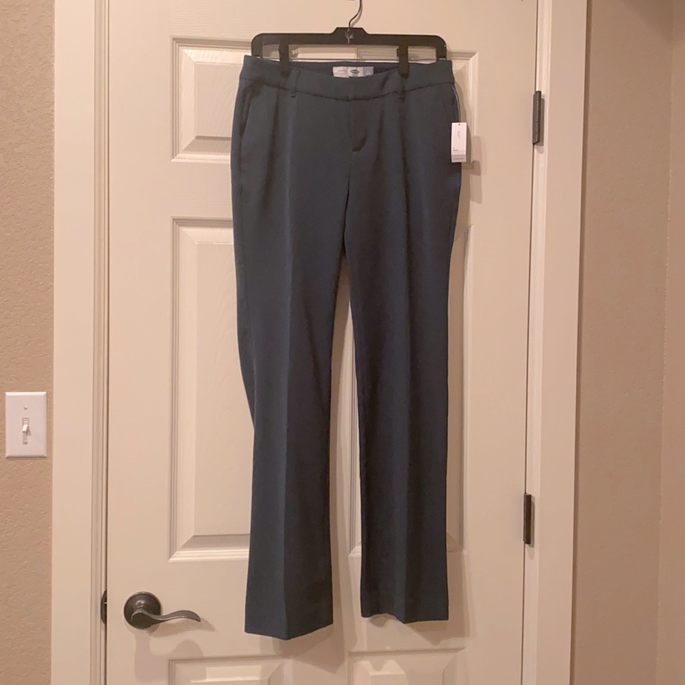 NWT Forrest green old navy dress pants, straight leg, size 4 petite